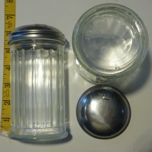 Vintage Dispenser/Shaker Ribbed Glass Chrome Top Restaurant Diner Style - Picture 3 of 4